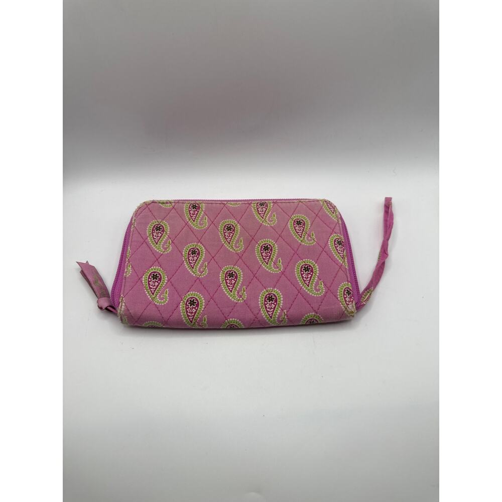 Vera Bradley Retired Pink Paisley Zip Around Wristlet Organizer Wallet Quilted - Picture 2 of 9